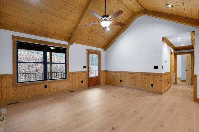 152 Noah Court, Ellijay, GA 30540