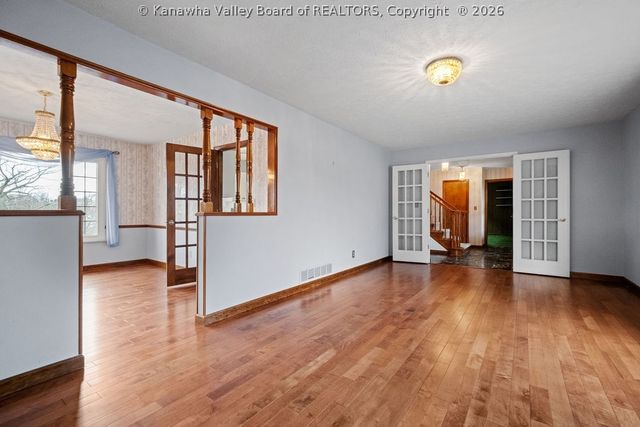 1915 Rolling Hills Road, Charleston, WV 25314