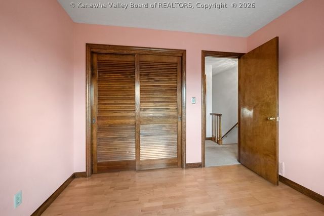 1915 Rolling Hills Road, Charleston, WV 25314