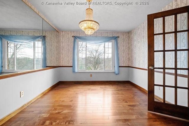 1915 Rolling Hills Road, Charleston, WV 25314