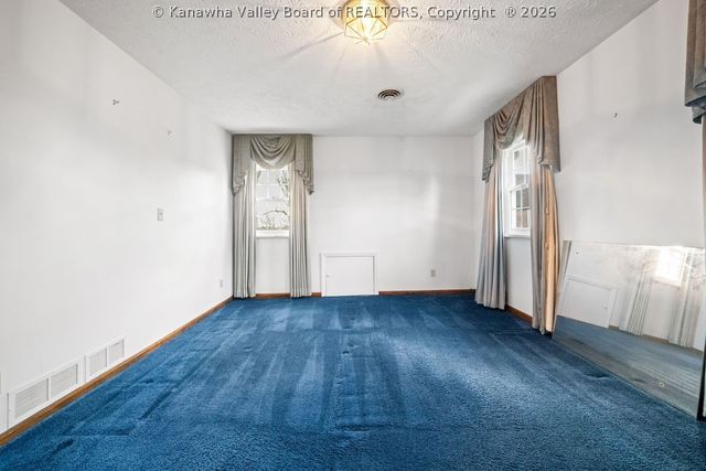 1915 Rolling Hills Road, Charleston, WV 25314