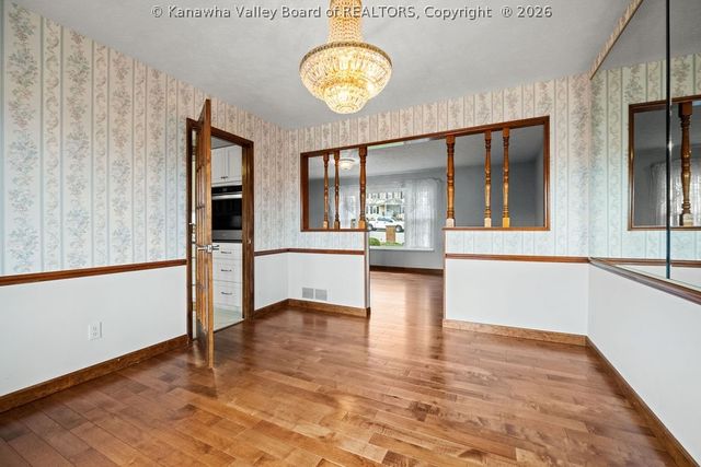 1915 Rolling Hills Road, Charleston, WV 25314