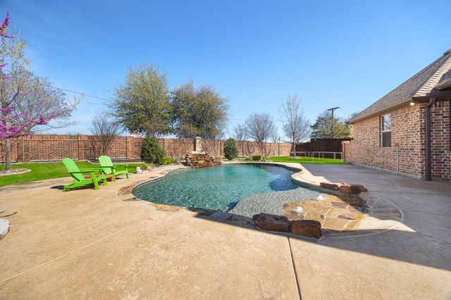 9137 Glendara Drive, North Richland Hills, TX 76182