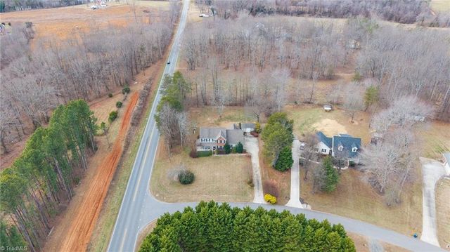107 Cottonwood Lane, Summerfield, NC 27358
