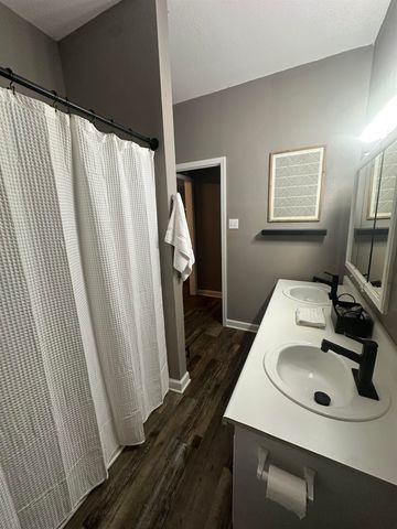 311 A & B Engeron Street, Houma, LA 70363