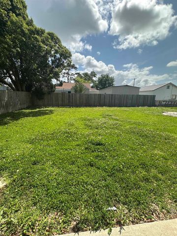 311 A & B Engeron Street, Houma, LA 70363