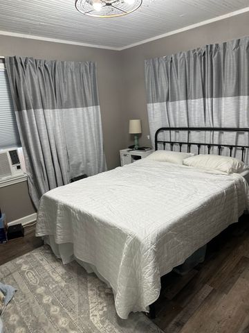 311 A & B Engeron Street, Houma, LA 70363