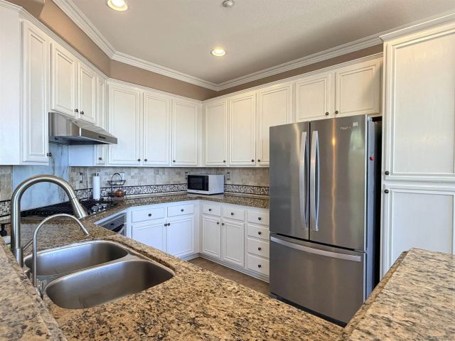 9923 Fieldthorn St., San Diego, CA 92127