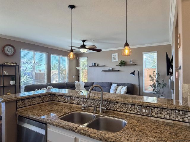 9923 Fieldthorn St., San Diego, CA 92127