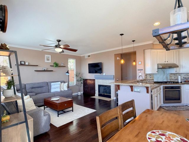 9923 Fieldthorn St., San Diego, CA 92127