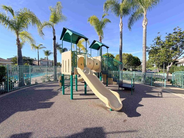 9923 Fieldthorn St., San Diego, CA 92127