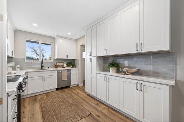 113 Grenoble Way, Folsom, CA 95630