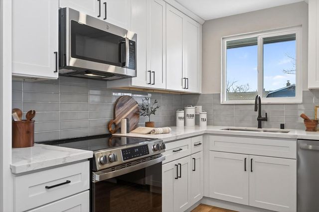 113 Grenoble Way, Folsom, CA 95630