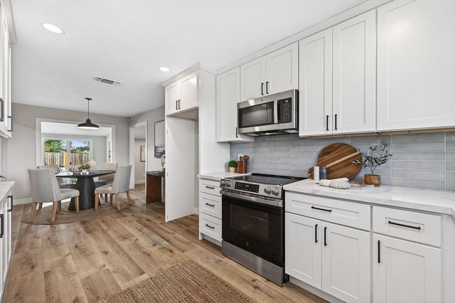 113 Grenoble Way, Folsom, CA 95630