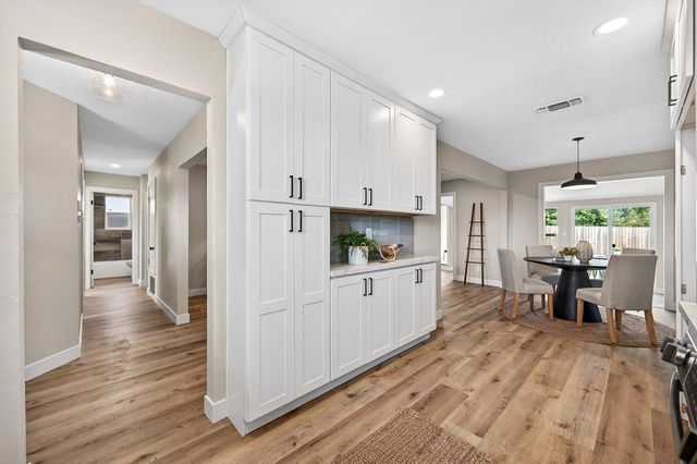 113 Grenoble Way, Folsom, CA 95630