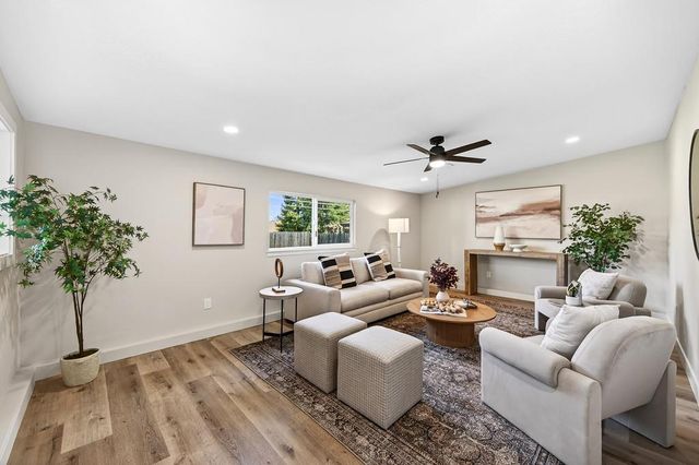 113 Grenoble Way, Folsom, CA 95630