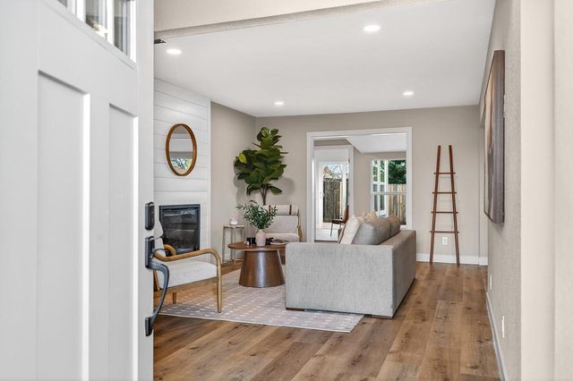 113 Grenoble Way, Folsom, CA 95630