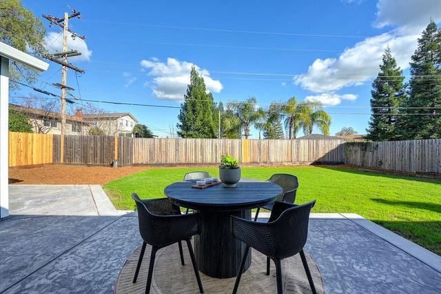 113 Grenoble Way, Folsom, CA 95630