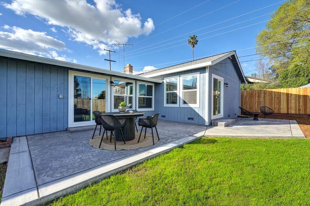 113 Grenoble Way, Folsom, CA 95630