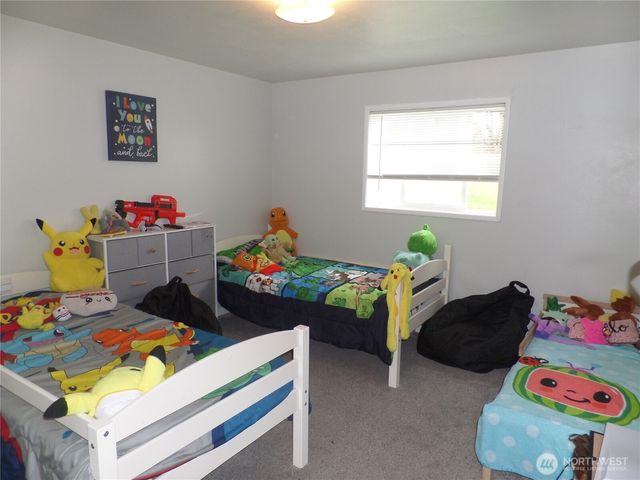 32 NE Tremont Drive, College Place, WA 99324