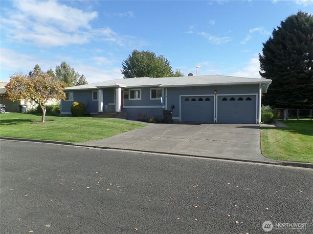 32 NE Tremont Drive, College Place, WA 99324