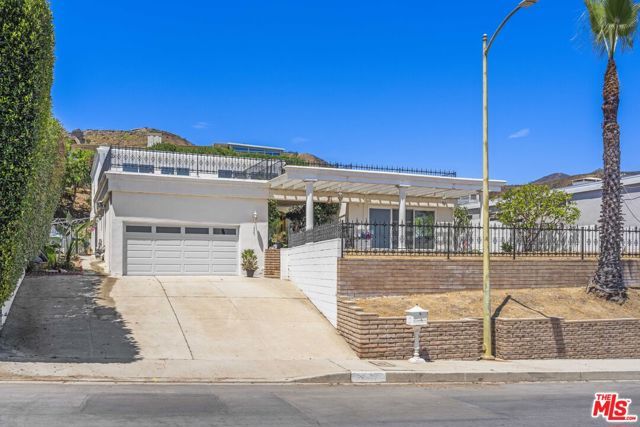 16647 Charmel Lane, Pacific Palisades (los Angeles), CA 90272