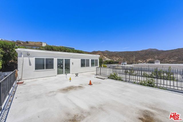 16647 Charmel Lane, Pacific Palisades (los Angeles), CA 90272