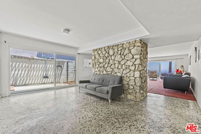 16647 Charmel Lane, Pacific Palisades (los Angeles), CA 90272