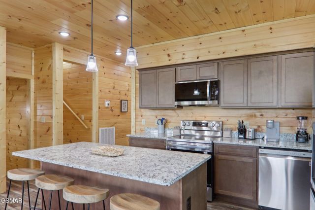 2616 Dogwood Loop Drive, Sevierville, TN 37876