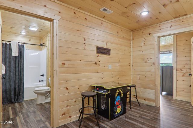 2616 Dogwood Loop Drive, Sevierville, TN 37876