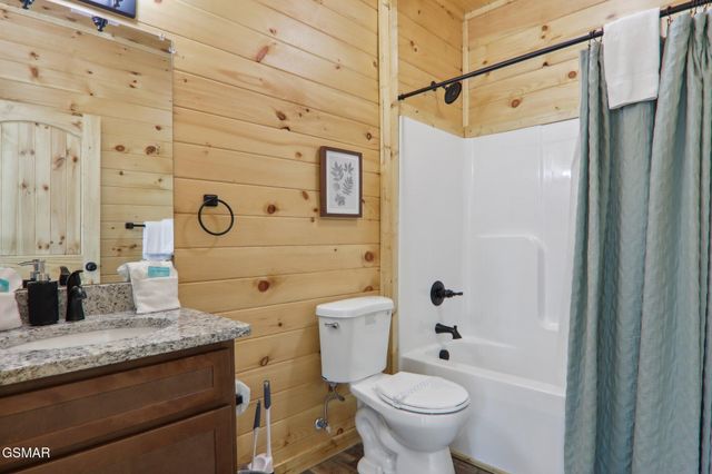 2616 Dogwood Loop Drive, Sevierville, TN 37876