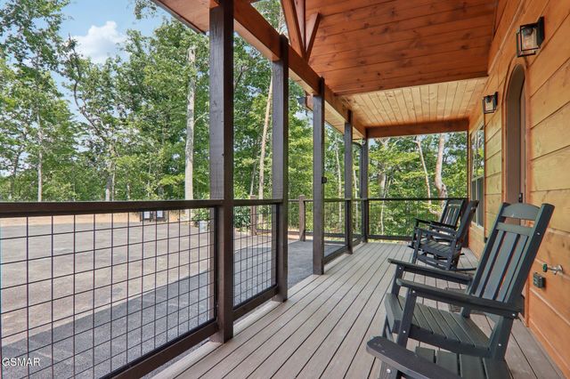 2616 Dogwood Loop Drive, Sevierville, TN 37876