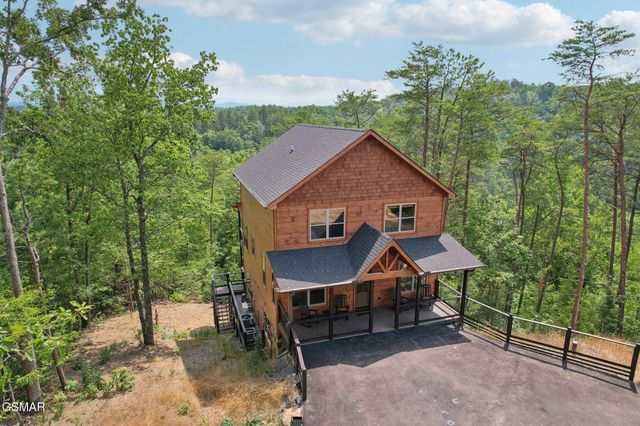 2616 Dogwood Loop Drive, Sevierville, TN 37876