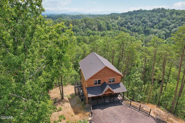 2616 Dogwood Loop Drive, Sevierville, TN 37876