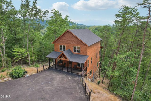 2616 Dogwood Loop Drive, Sevierville, TN 37876