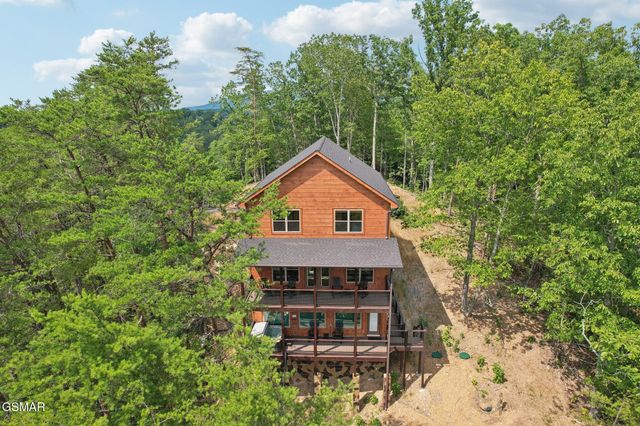 2616 Dogwood Loop Drive, Sevierville, TN 37876