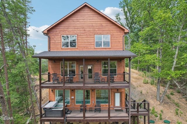 2616 Dogwood Loop Drive, Sevierville, TN 37876