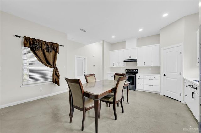 2003 N 32nd Street, Hidalgo, TX 78557