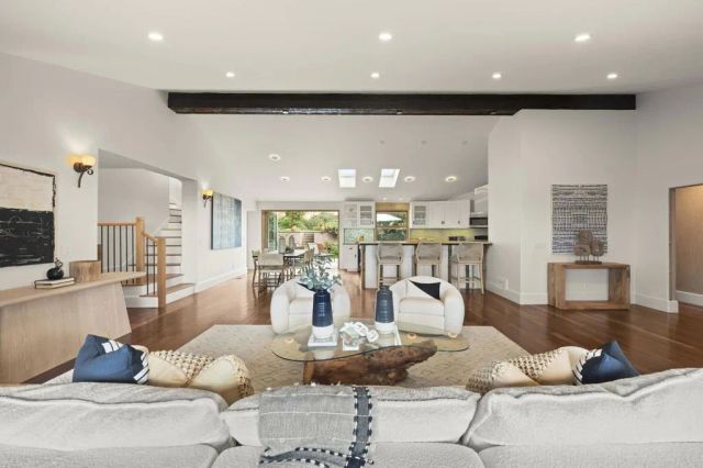 3354 Seacrest Drive, Carlsbad, CA 92008