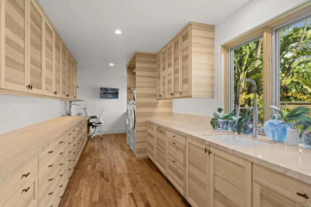 3354 Seacrest Drive, Carlsbad, CA 92008