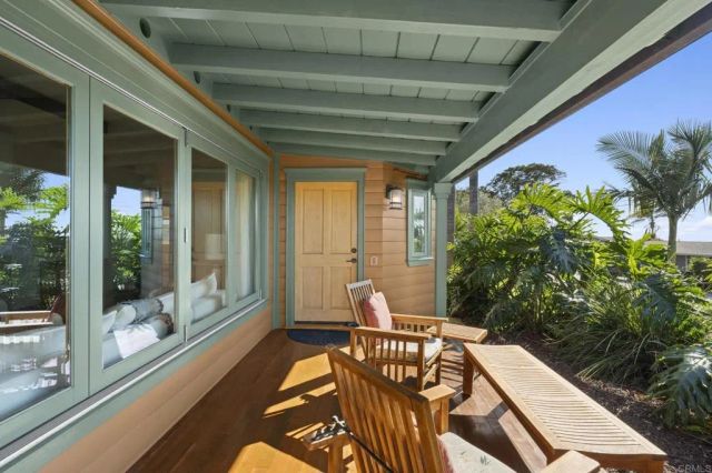 3354 Seacrest Drive, Carlsbad, CA 92008