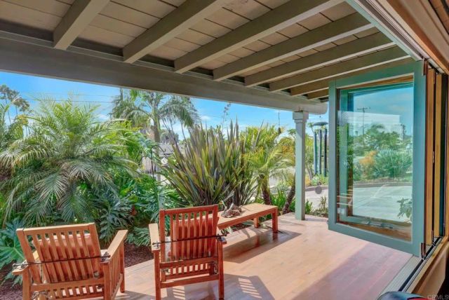 3354 Seacrest Drive, Carlsbad, CA 92008