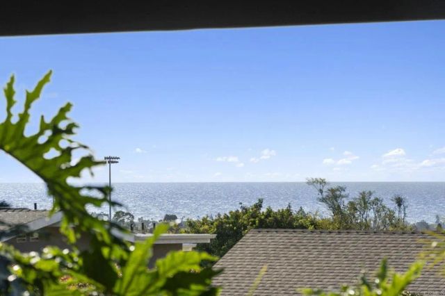 3354 Seacrest Drive, Carlsbad, CA 92008