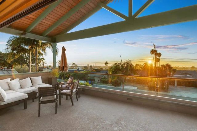 3354 Seacrest Drive, Carlsbad, CA 92008