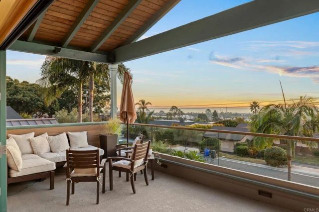 3354 Seacrest Drive, Carlsbad, CA 92008