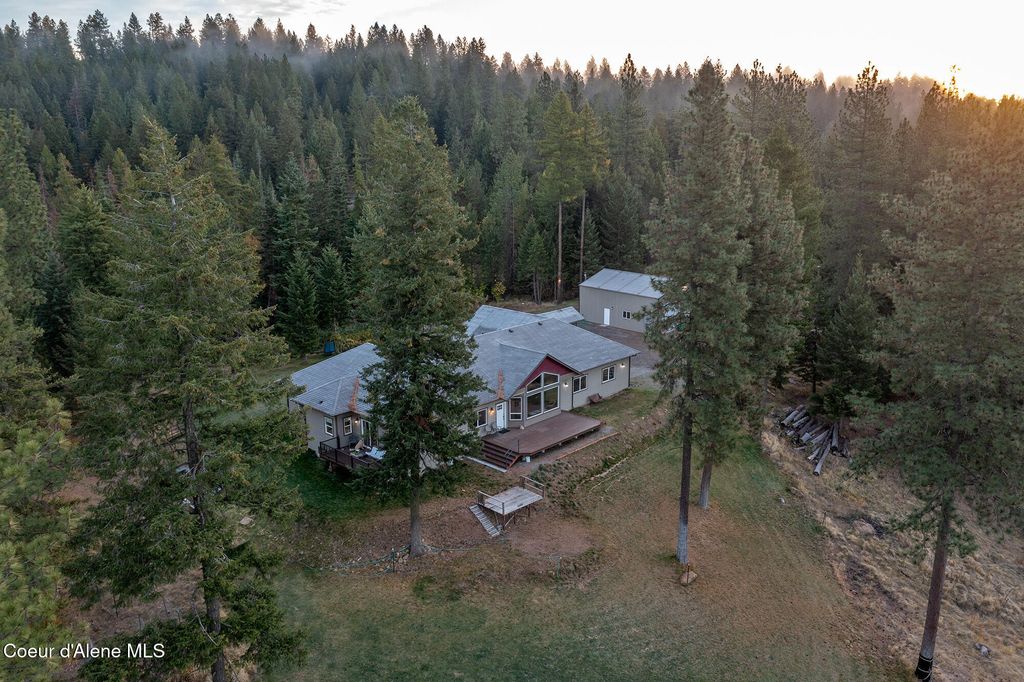15657 N Smith AVE, Hauser, ID 83854 photo 2