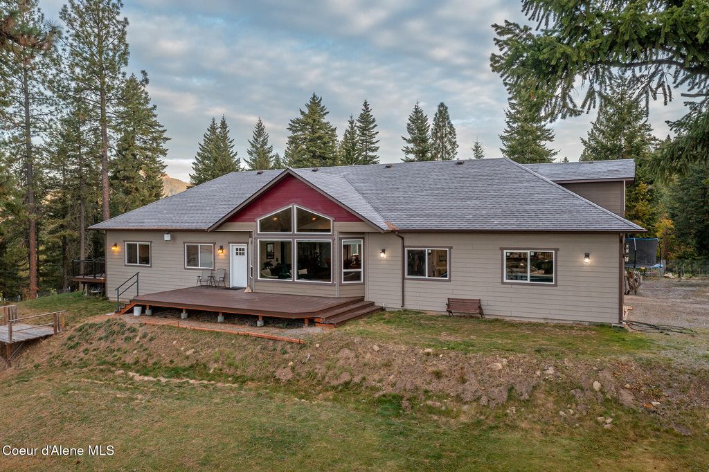 15657 N Smith AVE, Hauser, ID 83854 photo 3