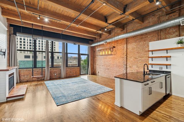 1243 S WABASH Avenue 302, Chicago, IL 60605