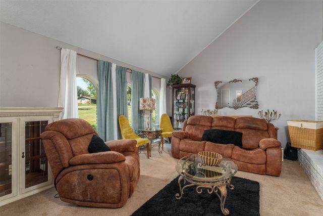 1803 Arrowhead Drive, Pantego, TX 76013