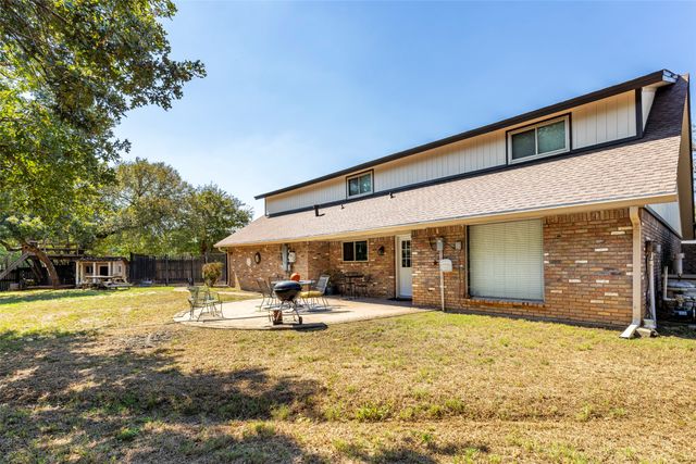 1803 Arrowhead Drive, Pantego, TX 76013